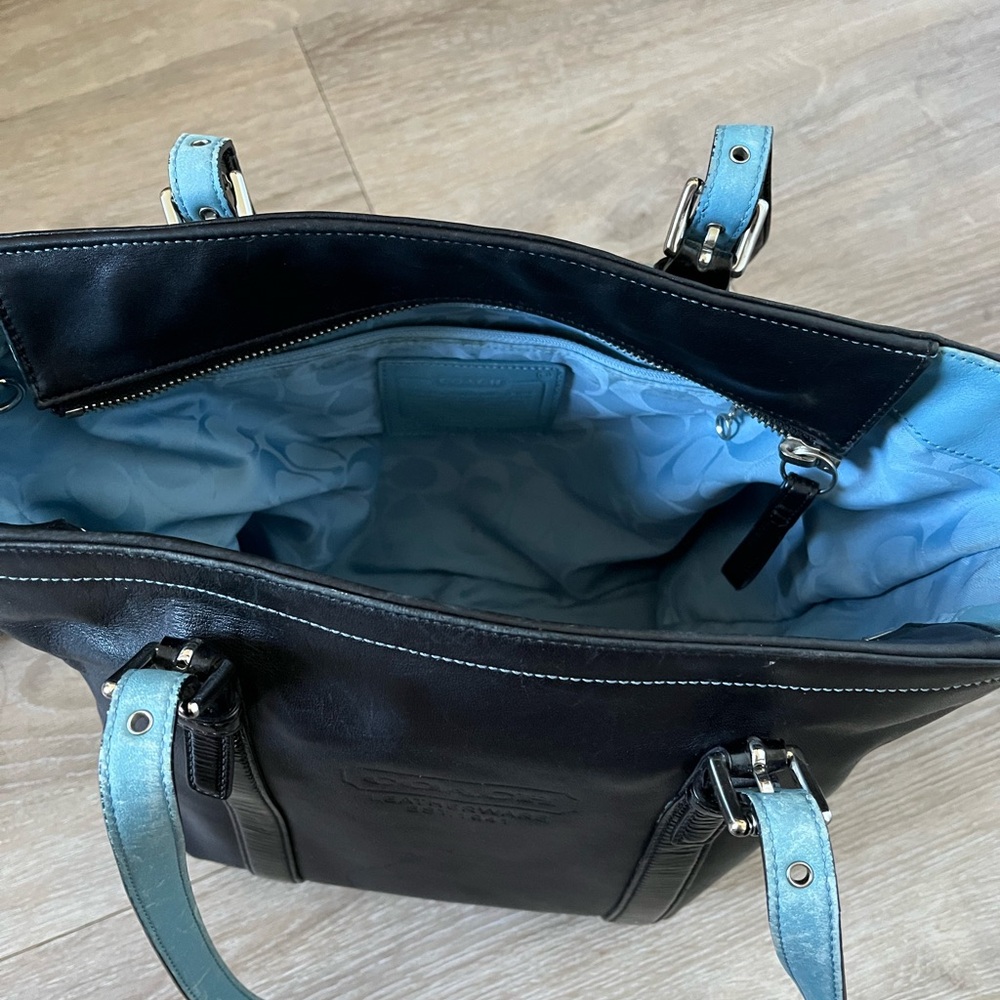 Coach 90s Black Leather Shoulder Bag - Picture 10 of 16